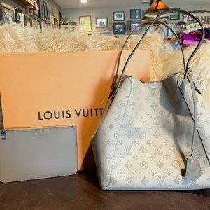 Louis Vuitton Hina MM Mahina in Grey